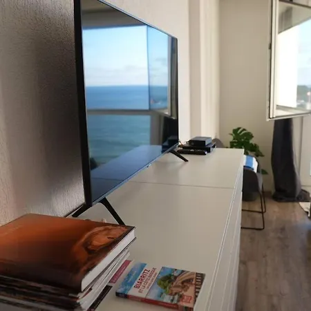 Amazing Cosy With Ocean View & Pool Apartamento