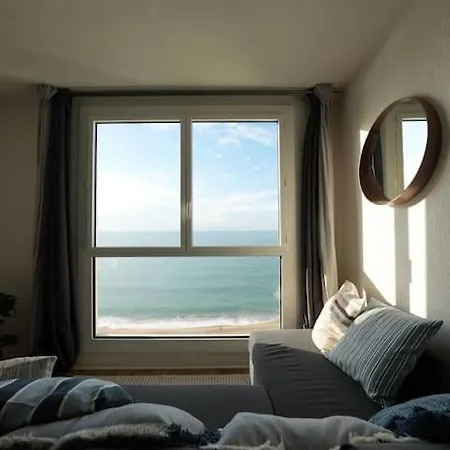 Amazing Cosy With Ocean View & Pool